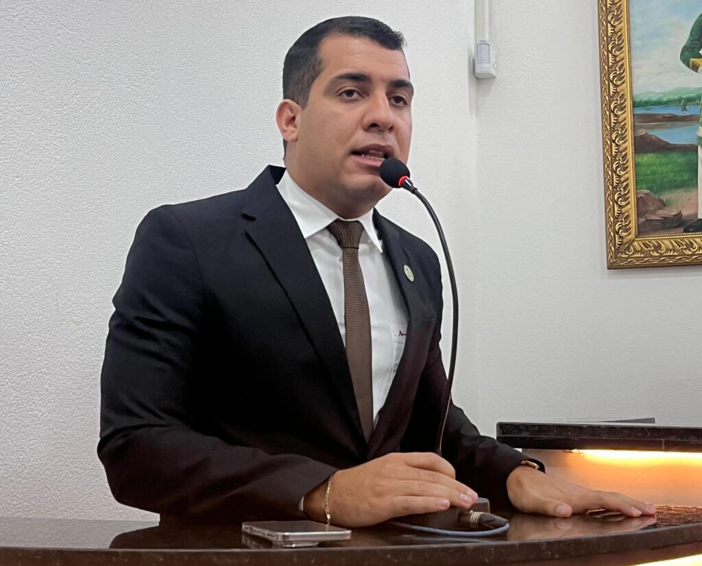 Déficit de policiais penais no conjunto prisional de Feira é matéria de denúncia na Câmara